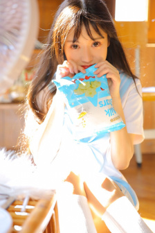 绑架美女挠脚心视频